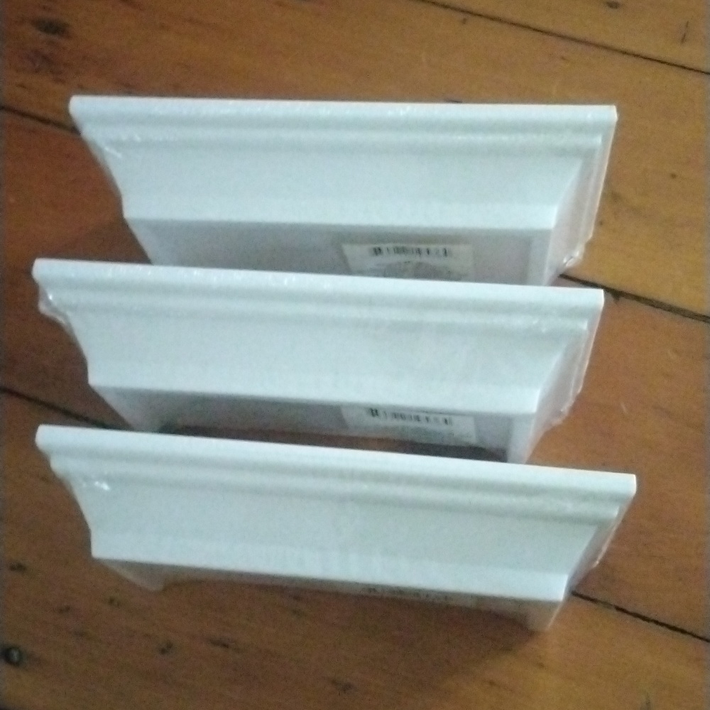 Floating shelf - Picture 3 of 3